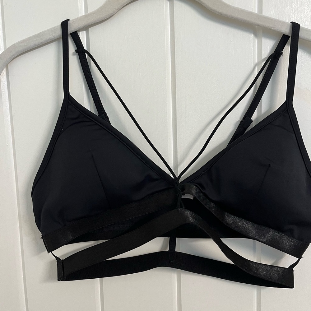 Lunalae top Bell Top 🖤 worn a few times. I wish it fit me!